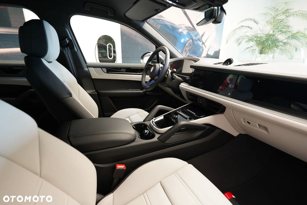 Porsche Cayenne - 15