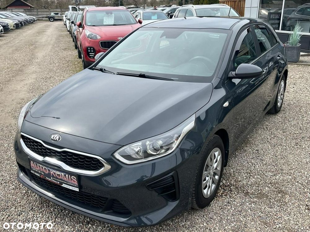 Kia Ceed - 36