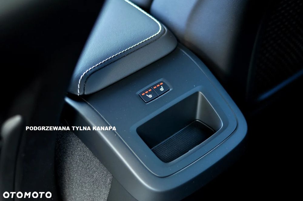 Volvo XC 60 B4 D AWD Plus Dark - 28