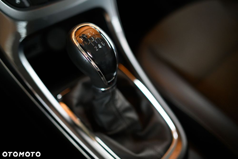 Opel Astra 1.6 SIDI Turbo ecoFLEX Start/Stop Innovation - 16