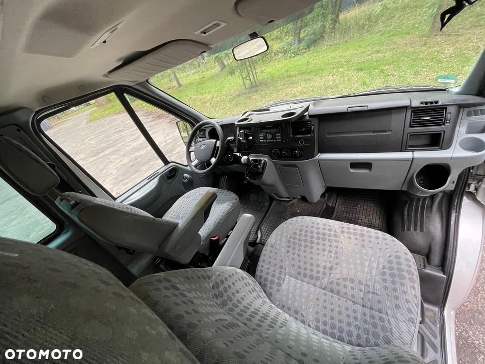 Ford Transit - 19