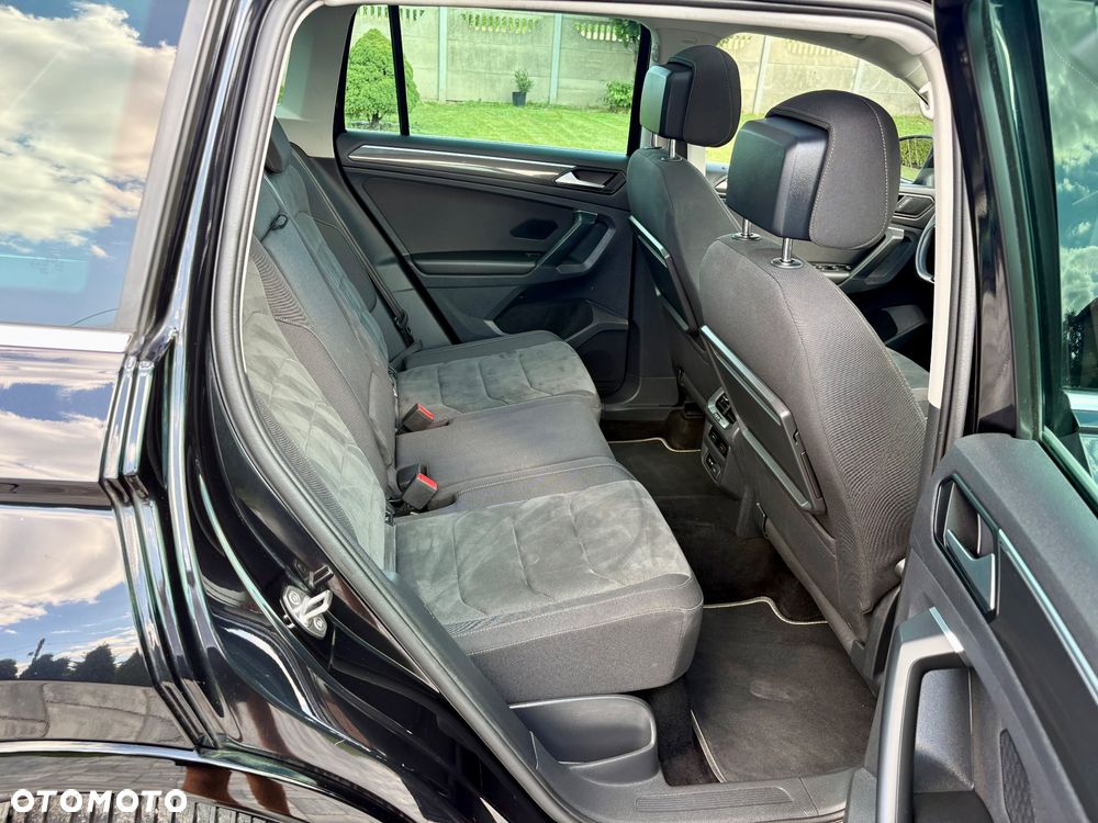 Volkswagen Tiguan 2.0 TDI SCR 4MotION DSG R-Line - 14