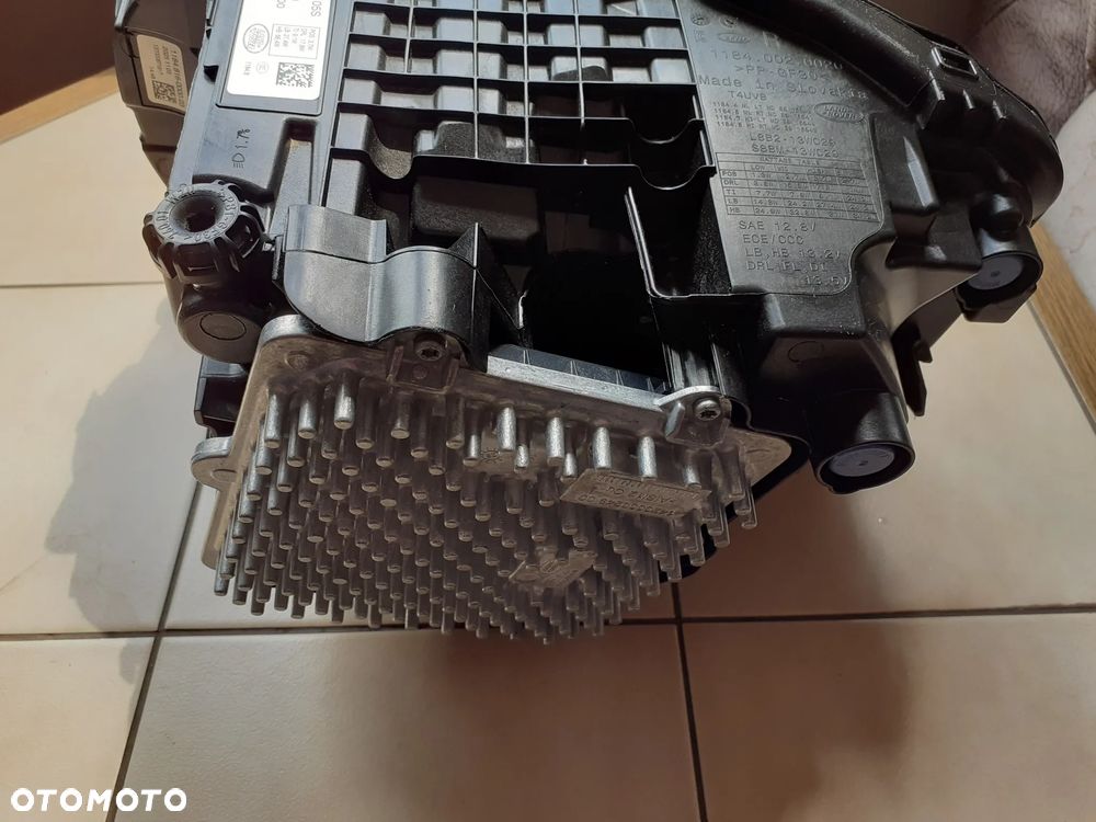 12279 Lampa prawy przód Land Rover Defender II 19- - 4