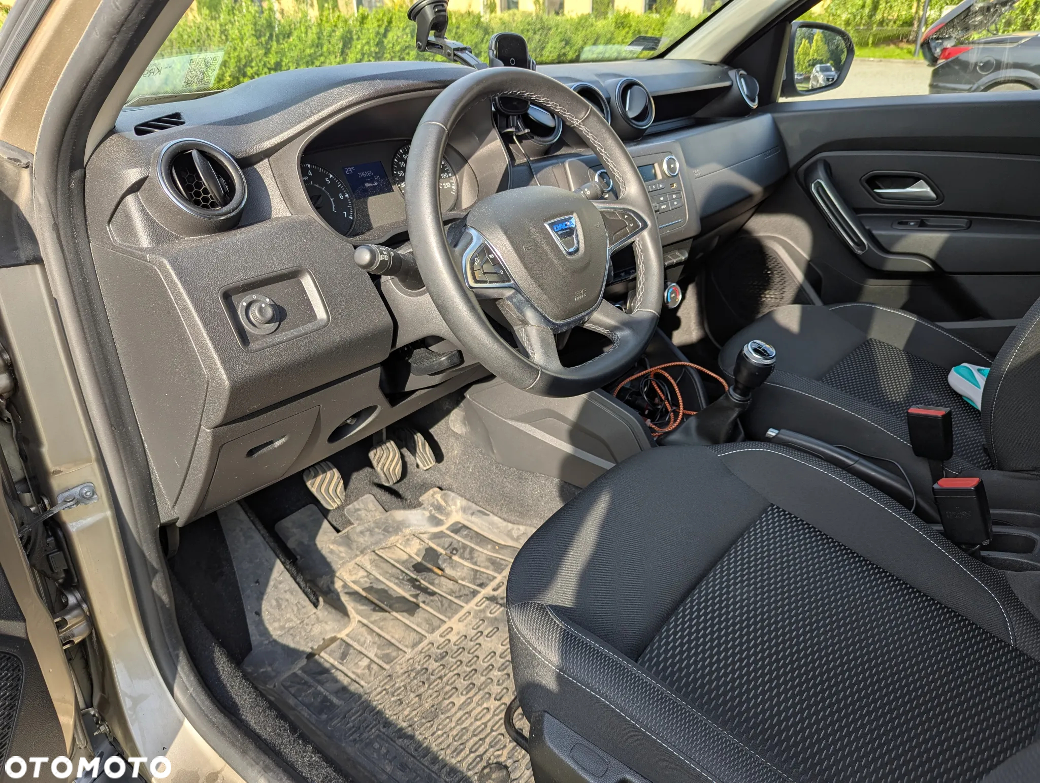 Dacia Duster 1.6 SCe Access S&S - 10