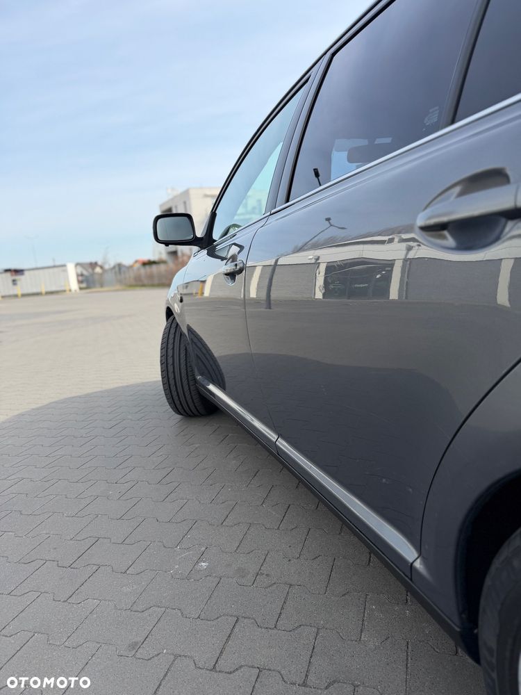 Toyota Avensis 1.6 VVT-i Terra - 2