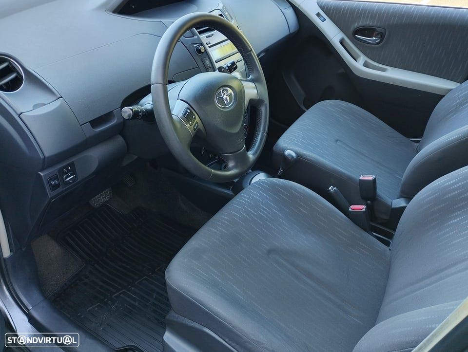 Toyota Yaris 1.33 VVT-i High Pack MM - 4