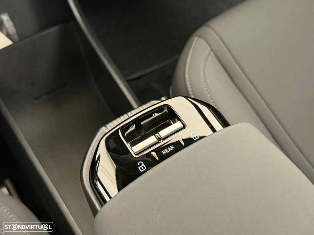 Volvo EX30 69 kWh Single Motor Extended Range Core - 31