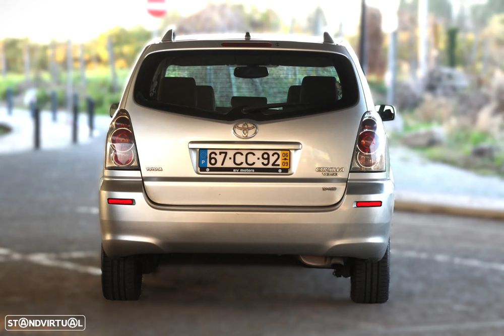 Toyota Corolla Verso 2.2 D-4D Sol - 8