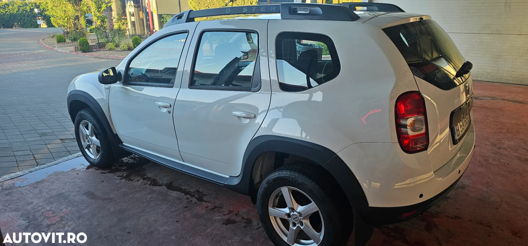 Dacia Duster 1.2 TCe 4x2 Laureate - 17