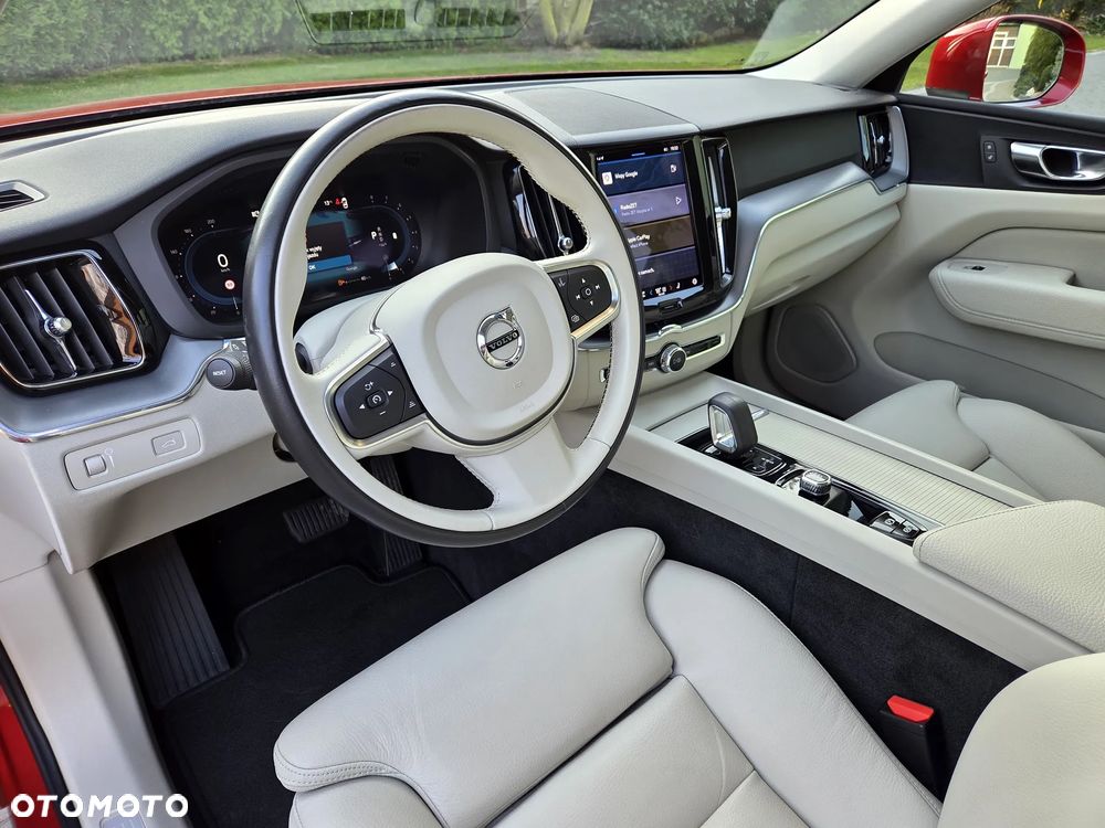 Volvo XC 60 B4 B Geartronic Momentum Pro - 25