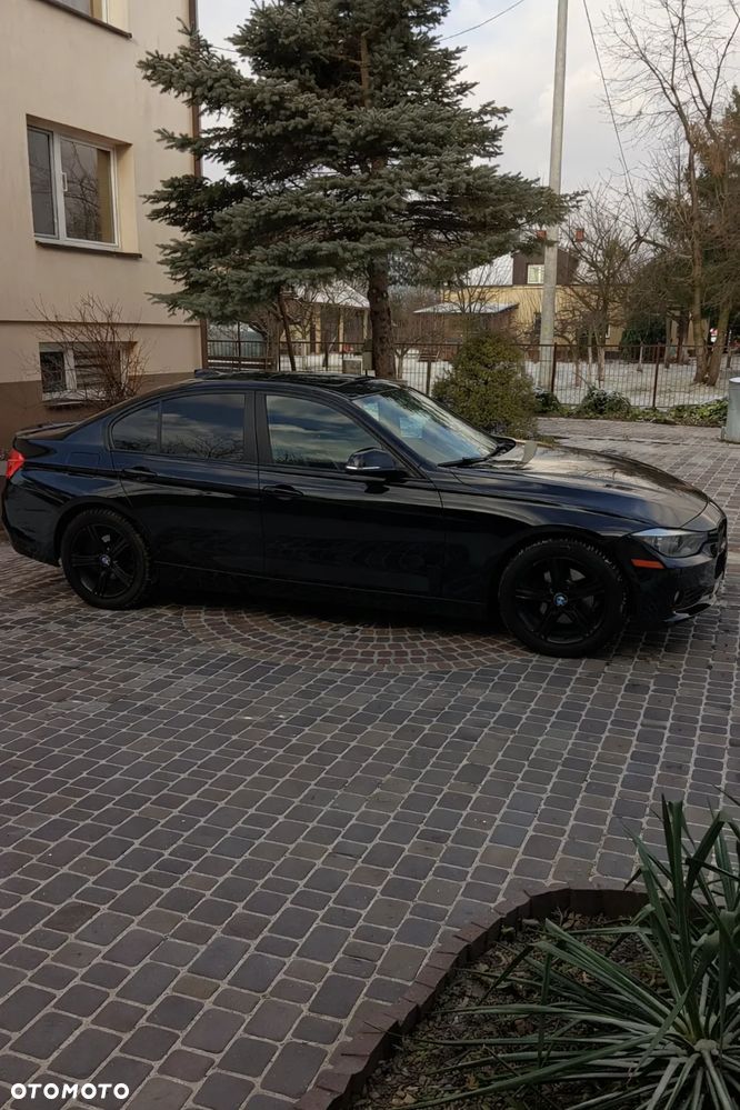 BMW Seria 3 328i Luxury Line - 3