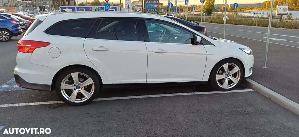 Ford Focus 2.0 TDCI Powershift Titanium - 1