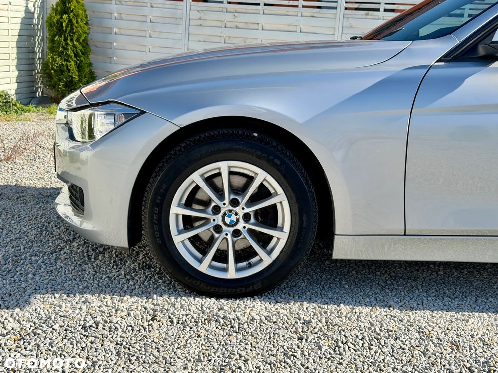 BMW Seria 3 316i - 20