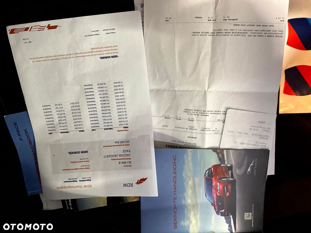 Jaguar F-Pace 20d Pure - 33