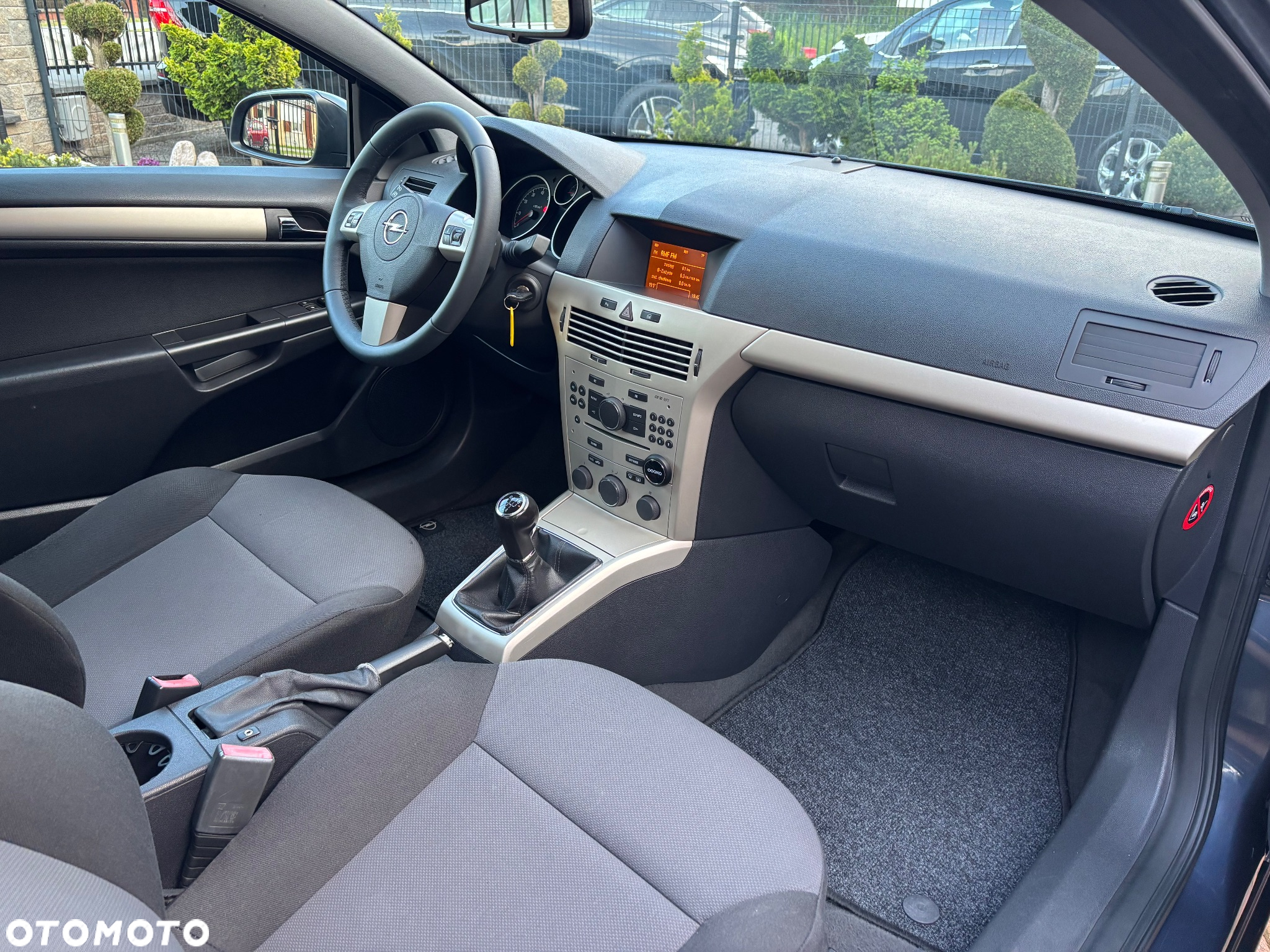 Opel Astra GTC 1.4 Cosmo - 28