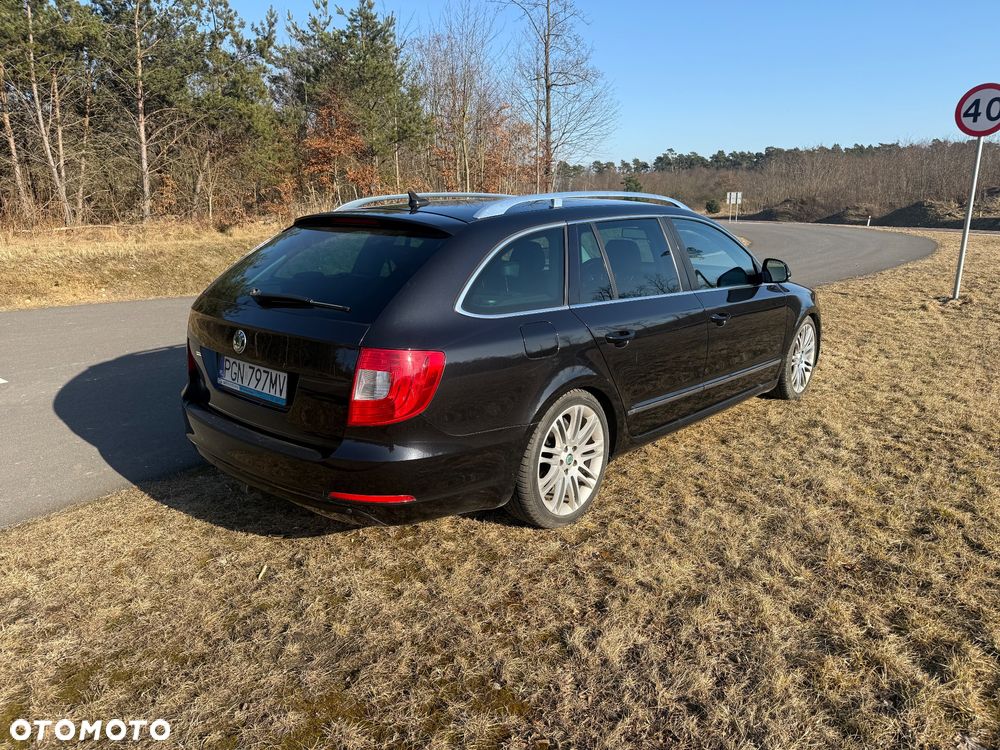 Skoda Superb 2.0 TDI DSG Elegance - 4