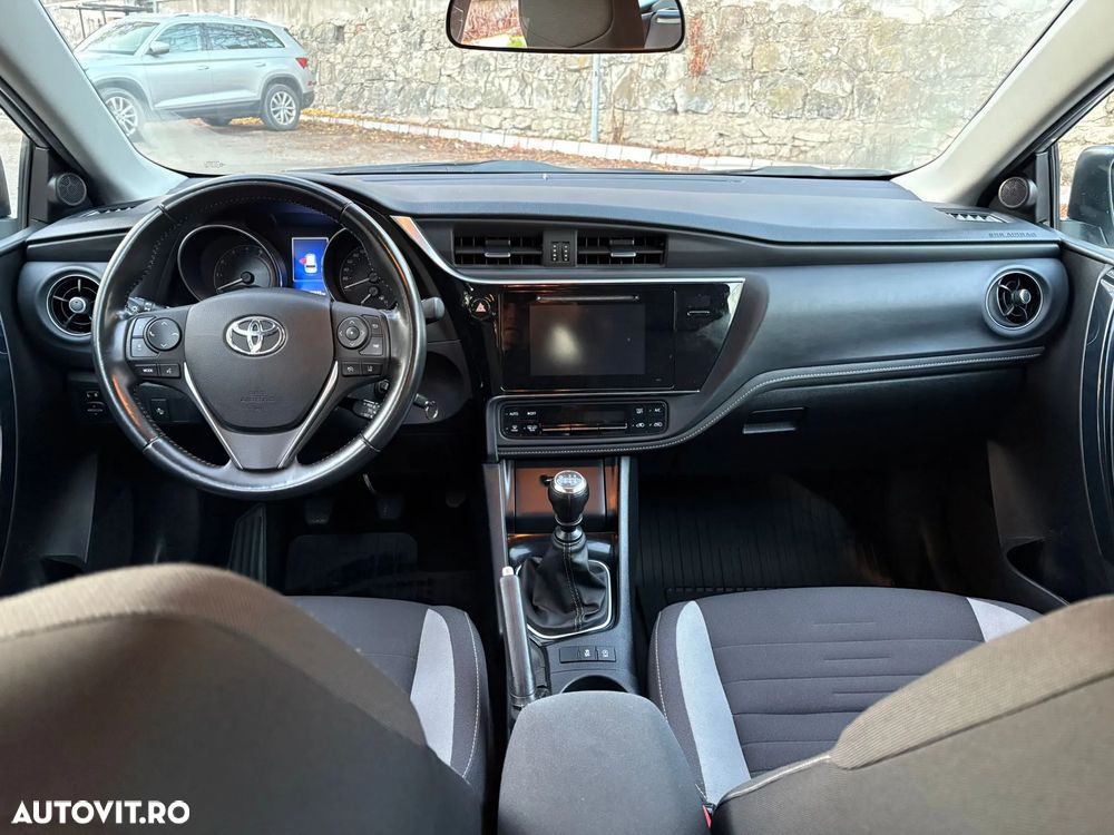 Toyota Auris 1.2 Turbo Touring Sports Team Deutschland - 13