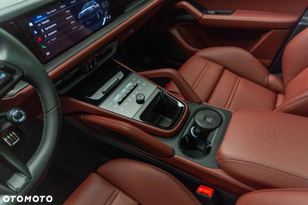Porsche Cayenne S E-Hybrid PHEV Black Edition - 24