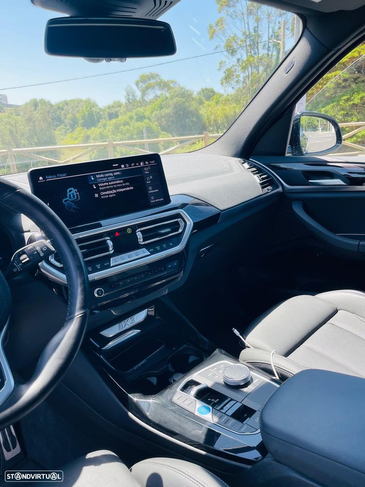 BMW iX3 Inspiring - 12