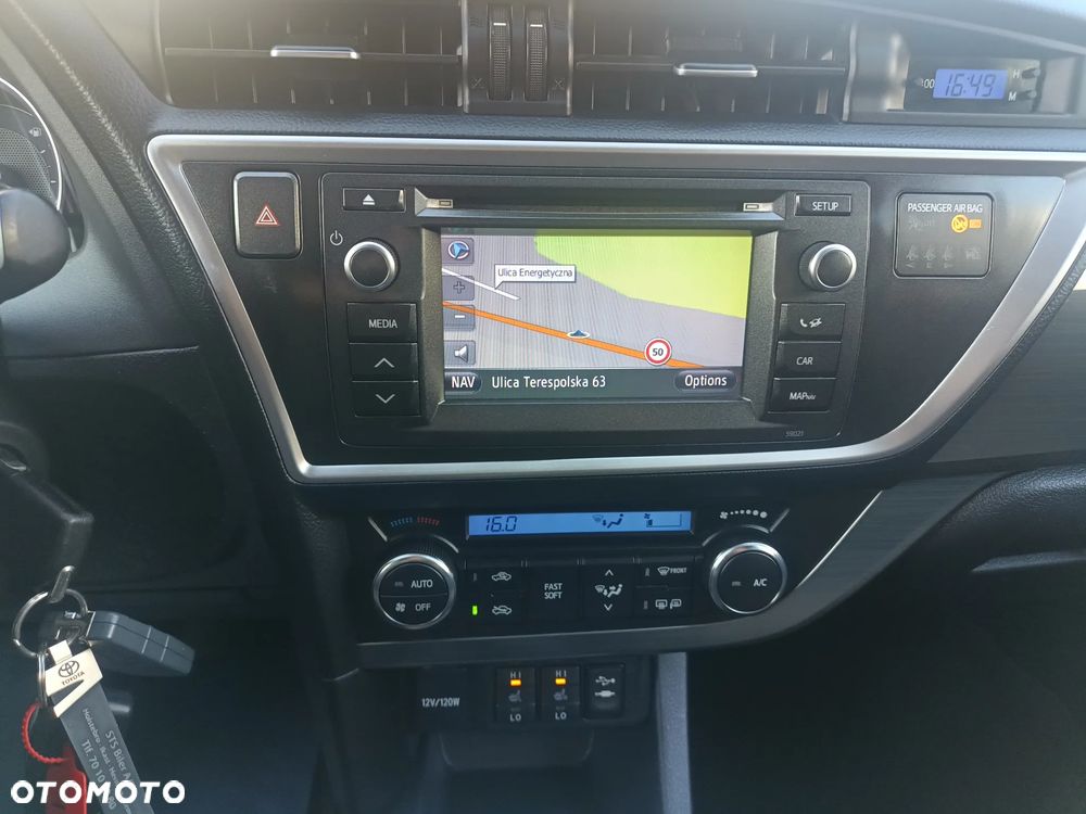 Toyota Auris 1.4 D-4D Life Plus - 13