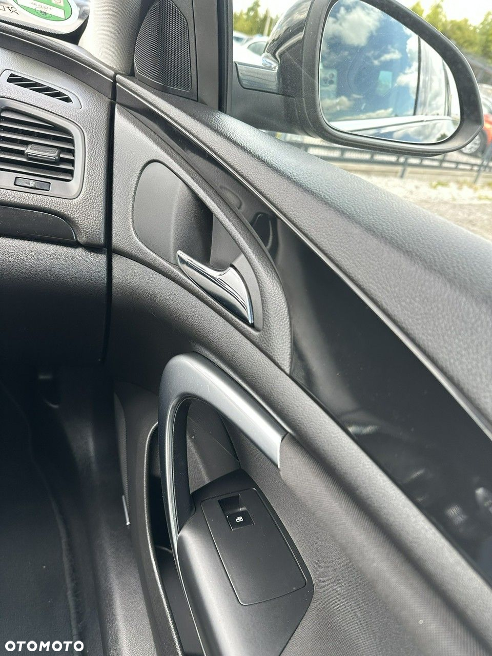 Opel Insignia - 16