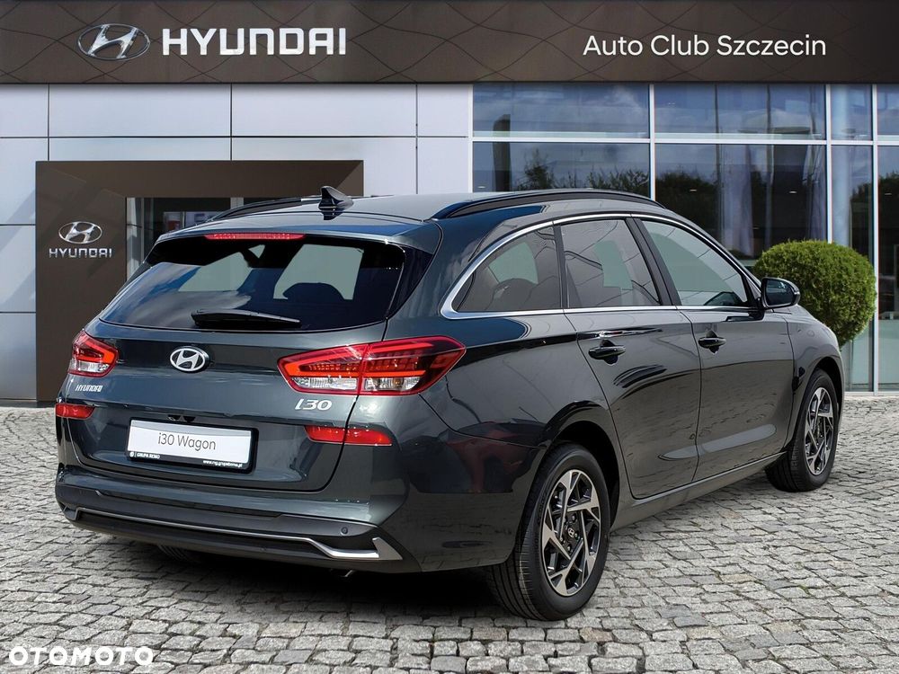 Hyundai i30 1.6 T-GDI Smart DCT - 6