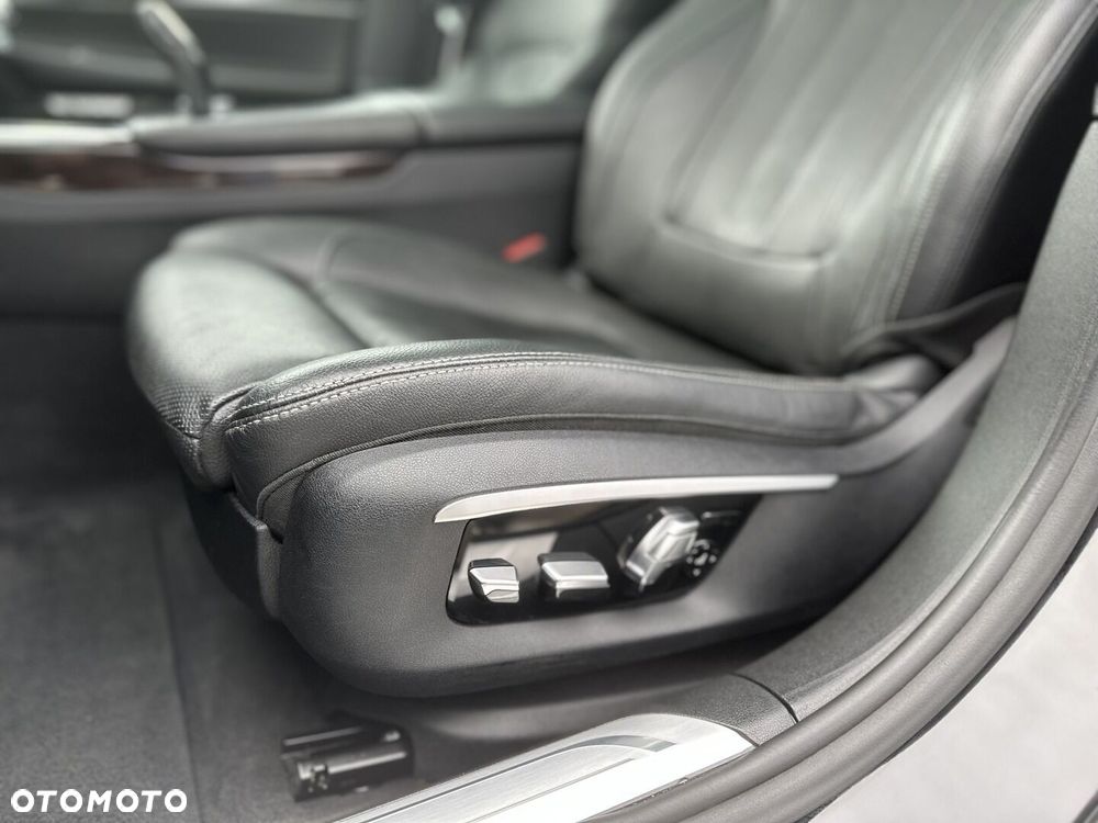 BMW Seria 7 - 41