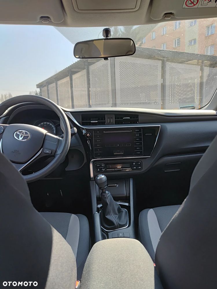 Toyota Auris 1.33 VVT-i Active - 5