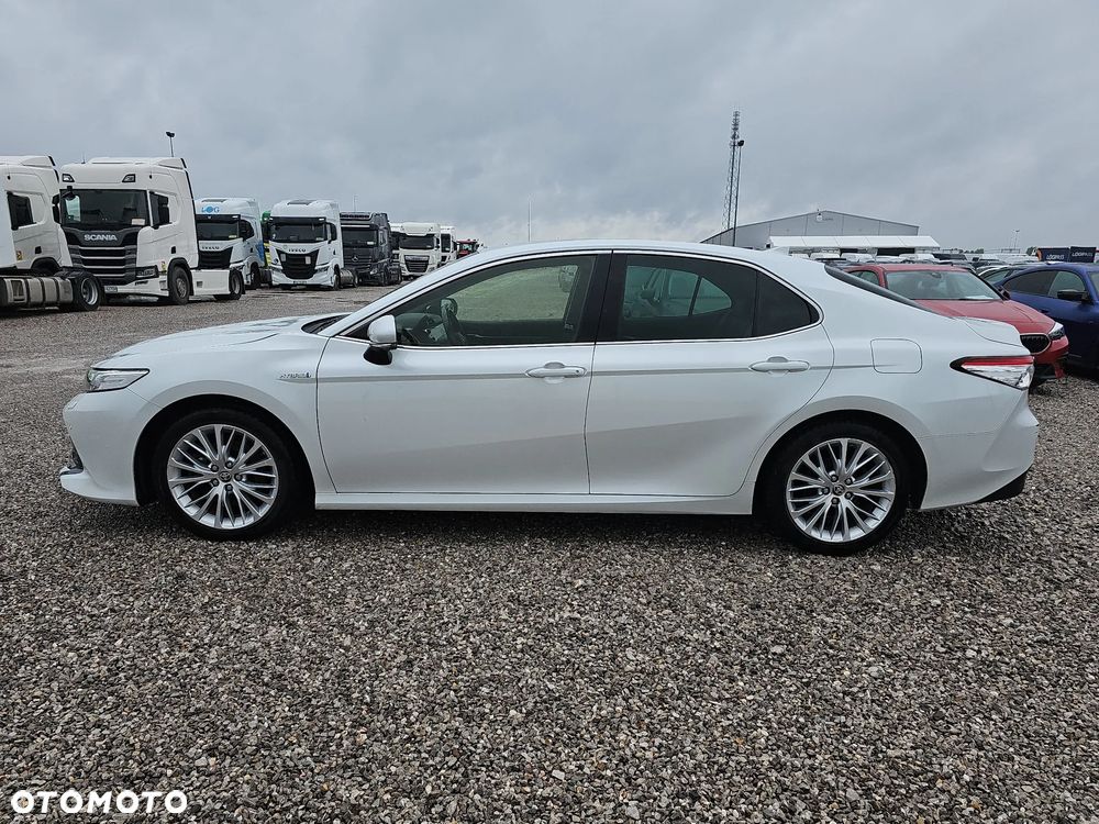 Toyota Camry 2.5 Hybrid Executive CVT - 9