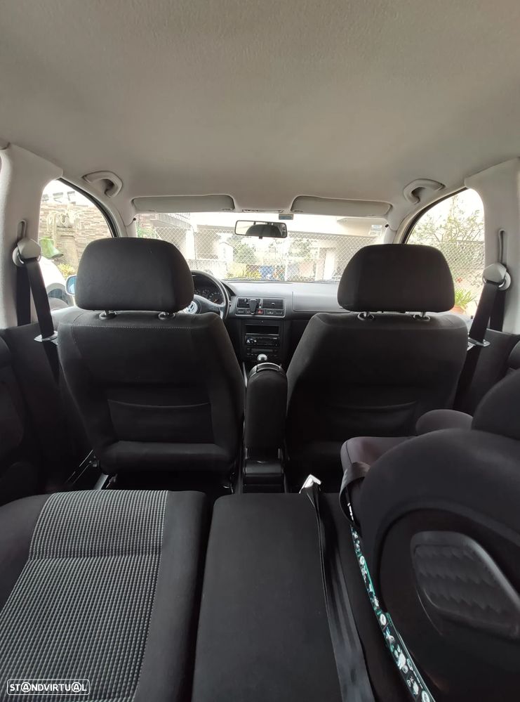 VW Golf 1.9 TDi Highline - 6