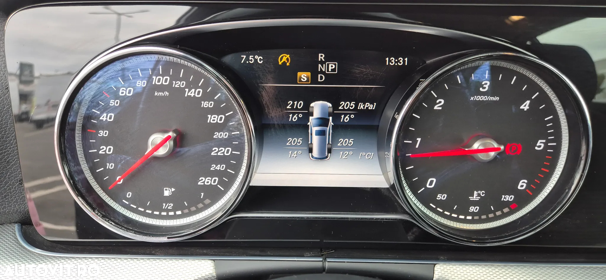 Mercedes-Benz E 200 d T 9G-TRONIC - 13