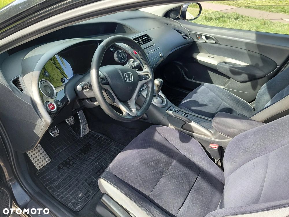 Honda Civic 1.8 Comfort - 13