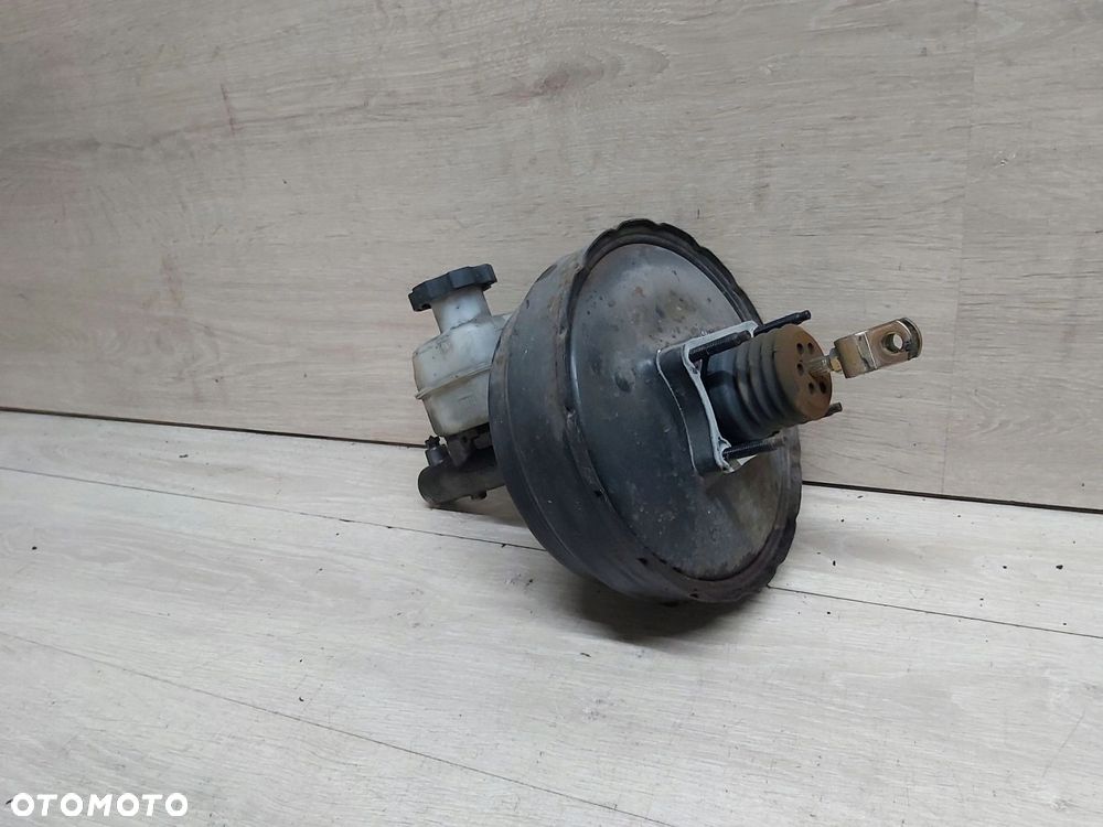 HYUNDAI COUPE II Tiburon serwo pompa hamulcowa 2,0 - 3