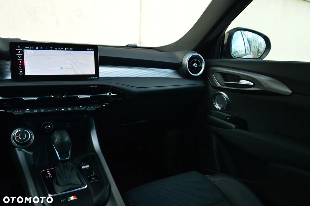 Alfa Romeo Tonale 1.5 T4 GSE mHEV TI DCT - 21