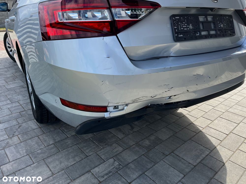 Skoda Superb 1.5 TSI ACT DSG Ambition - 6