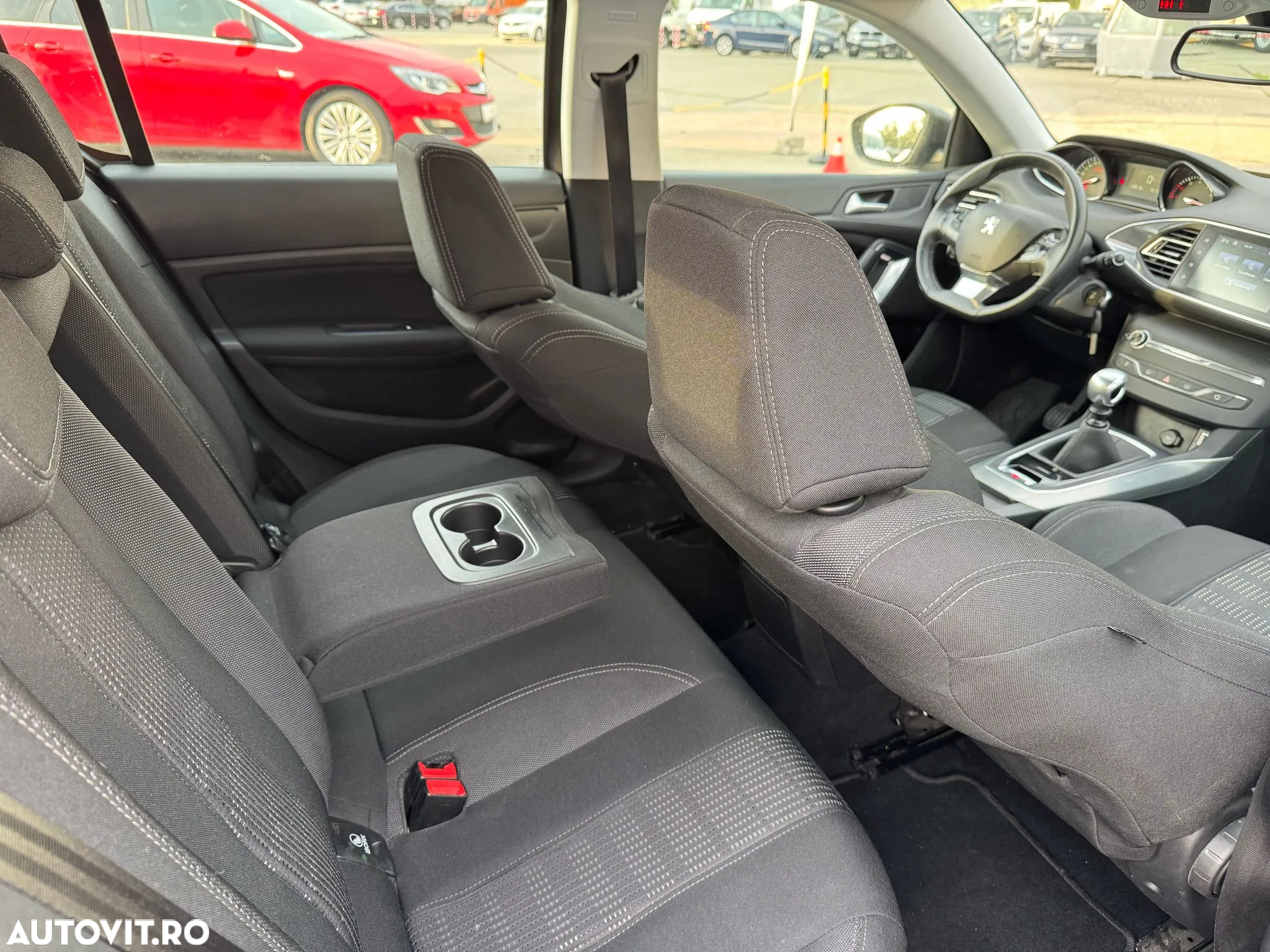 Peugeot 308 130 e-THP Stop & Start Allure - 9