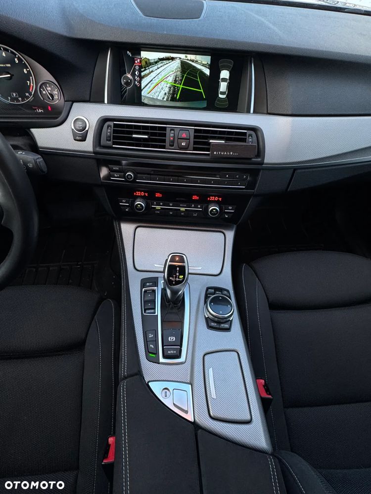 BMW Seria 5 528i xDrive - 19