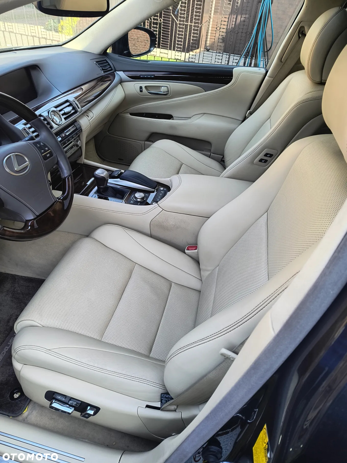 Lexus LS 460 Elite - 18
