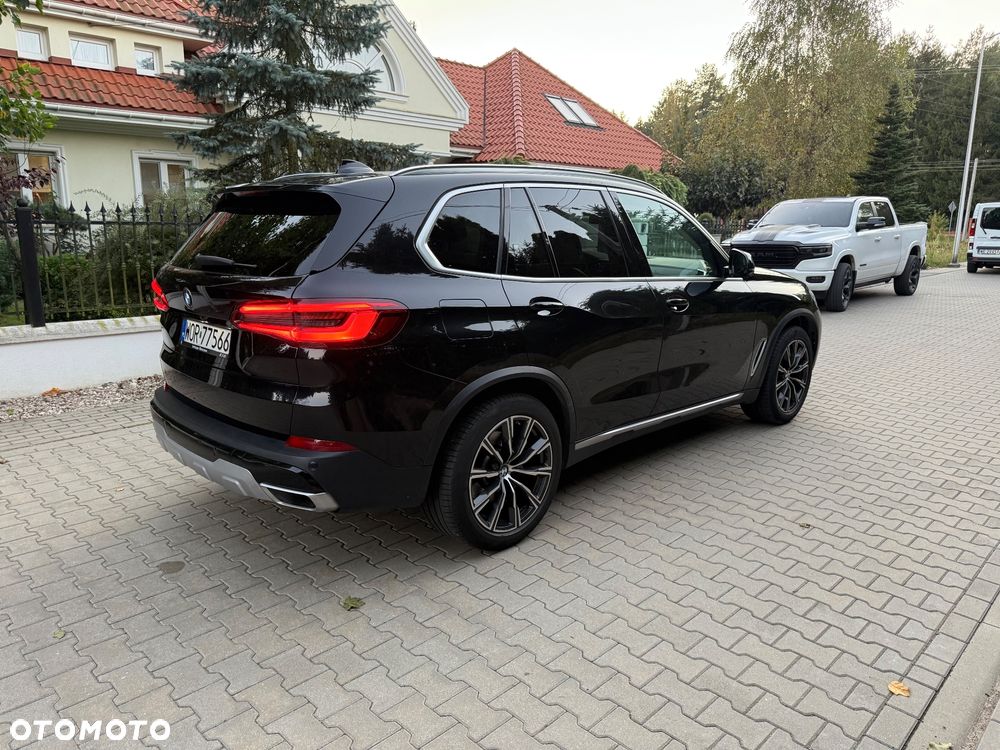 BMW X5 xDrive40i - 16