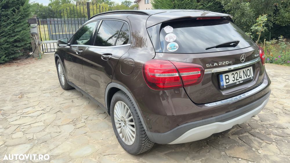 Mercedes-Benz GLA 220 d 4MATIC Aut. - 9
