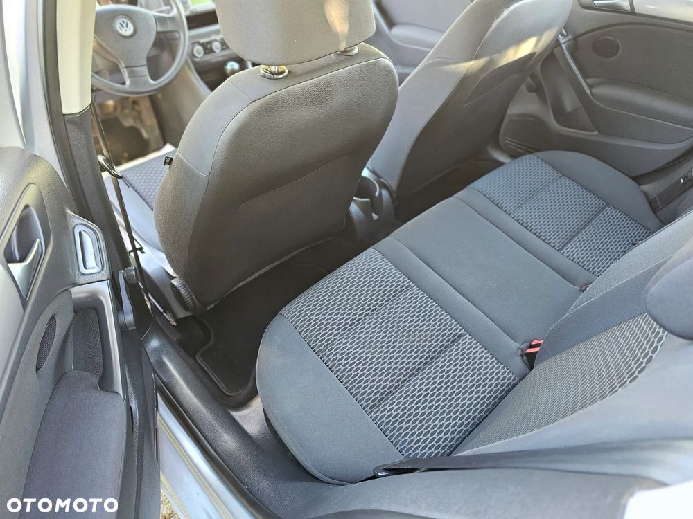 Volkswagen Golf - 11