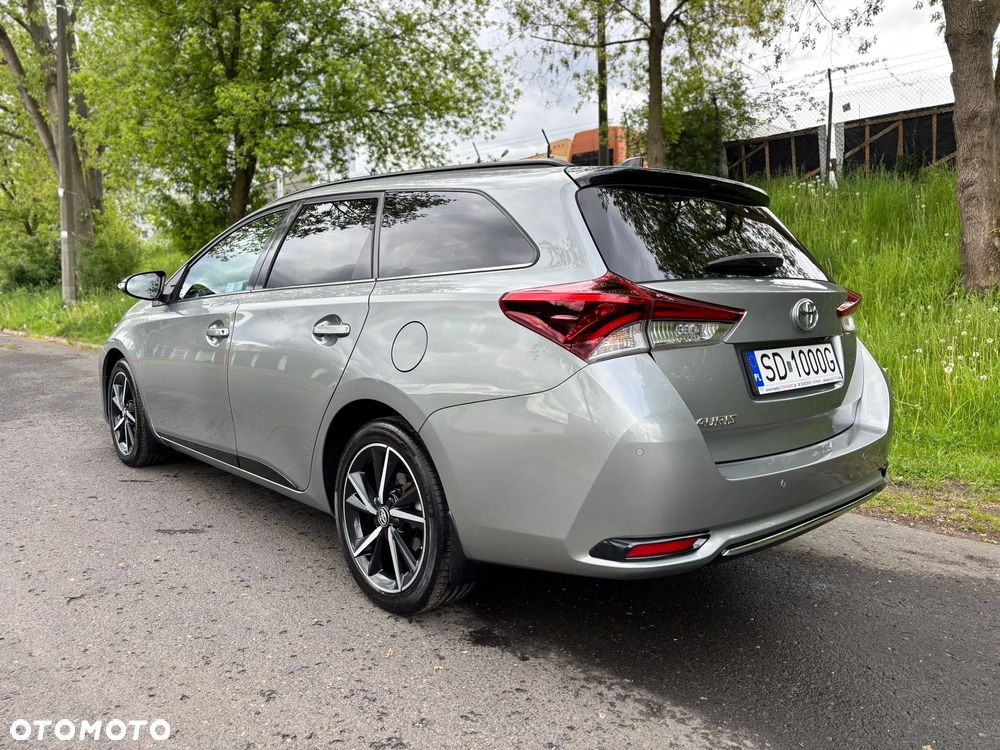 Toyota Auris - 4