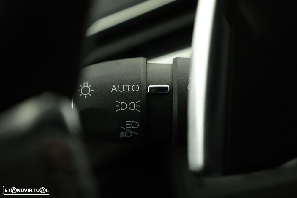 Peugeot 3008 1.2 Hybrid GT e-DCS6 - 17