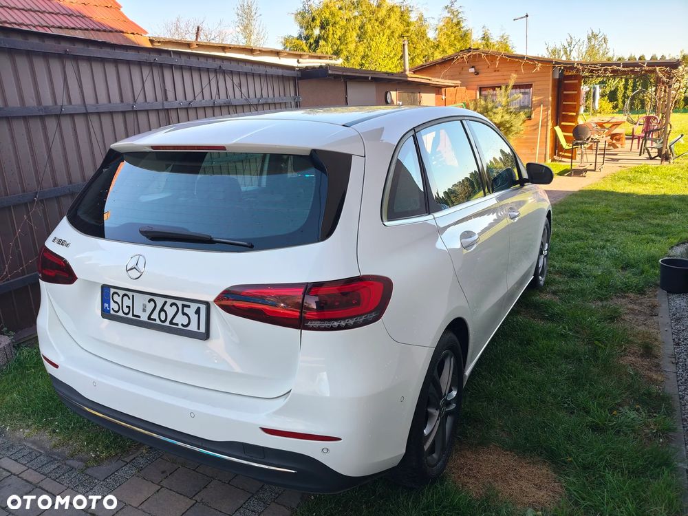Mercedes-Benz Klasa B 180 d Style 7G-DCT - 17