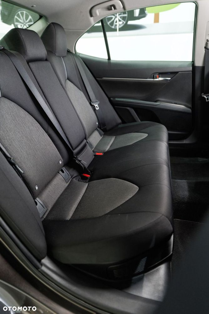 Toyota Camry 2.5 Hybrid Comfort CVT - 20