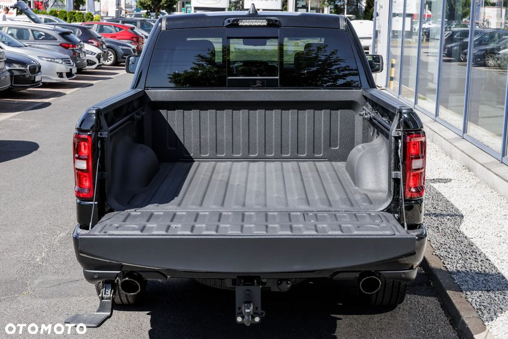 RAM 1500 - 21