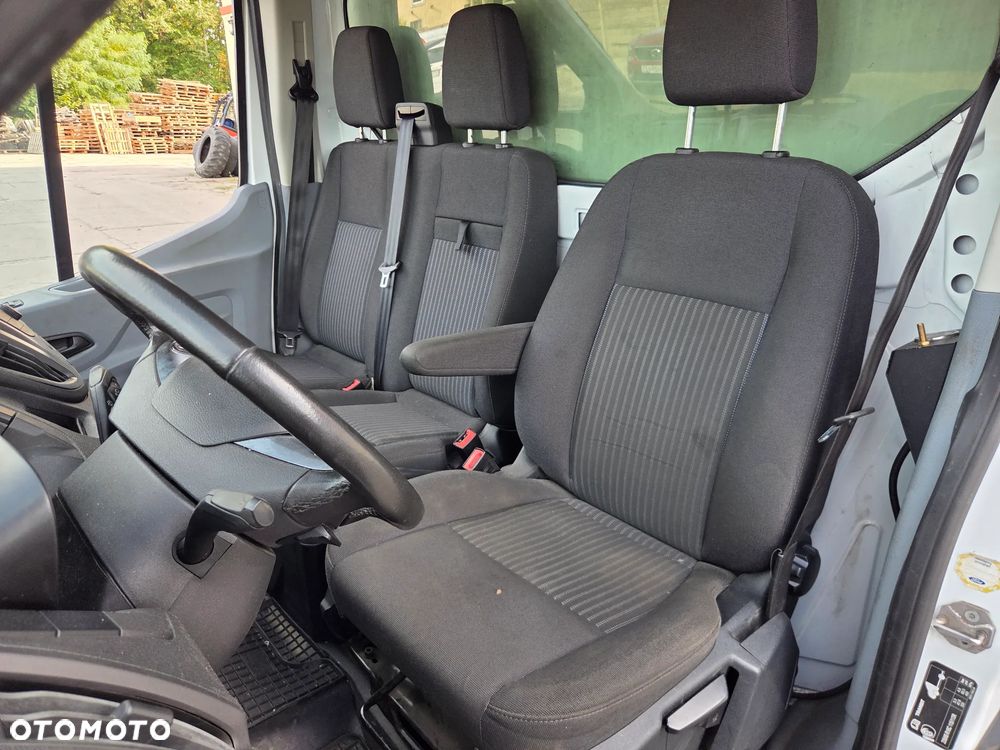 Ford Transit 2.0 TDCi 130KM M6 FWD - 22