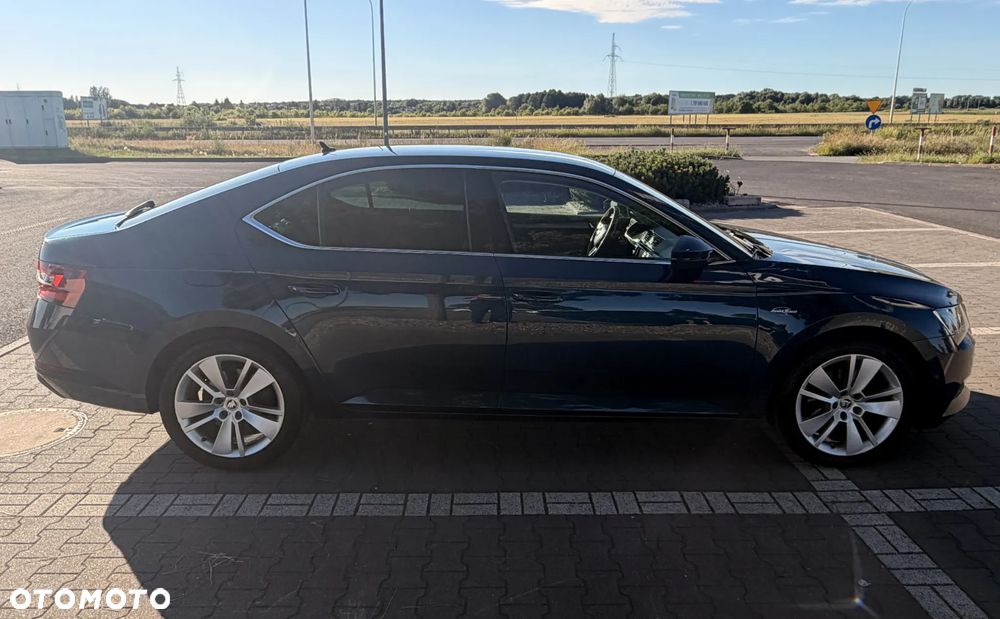 Skoda Superb 2.0 TDI L&K DSG - 6
