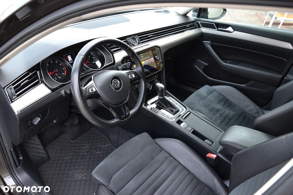Volkswagen Passat - 15