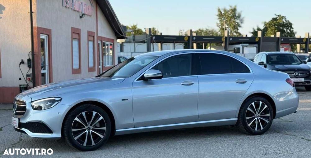Mercedes-Benz E - 4
